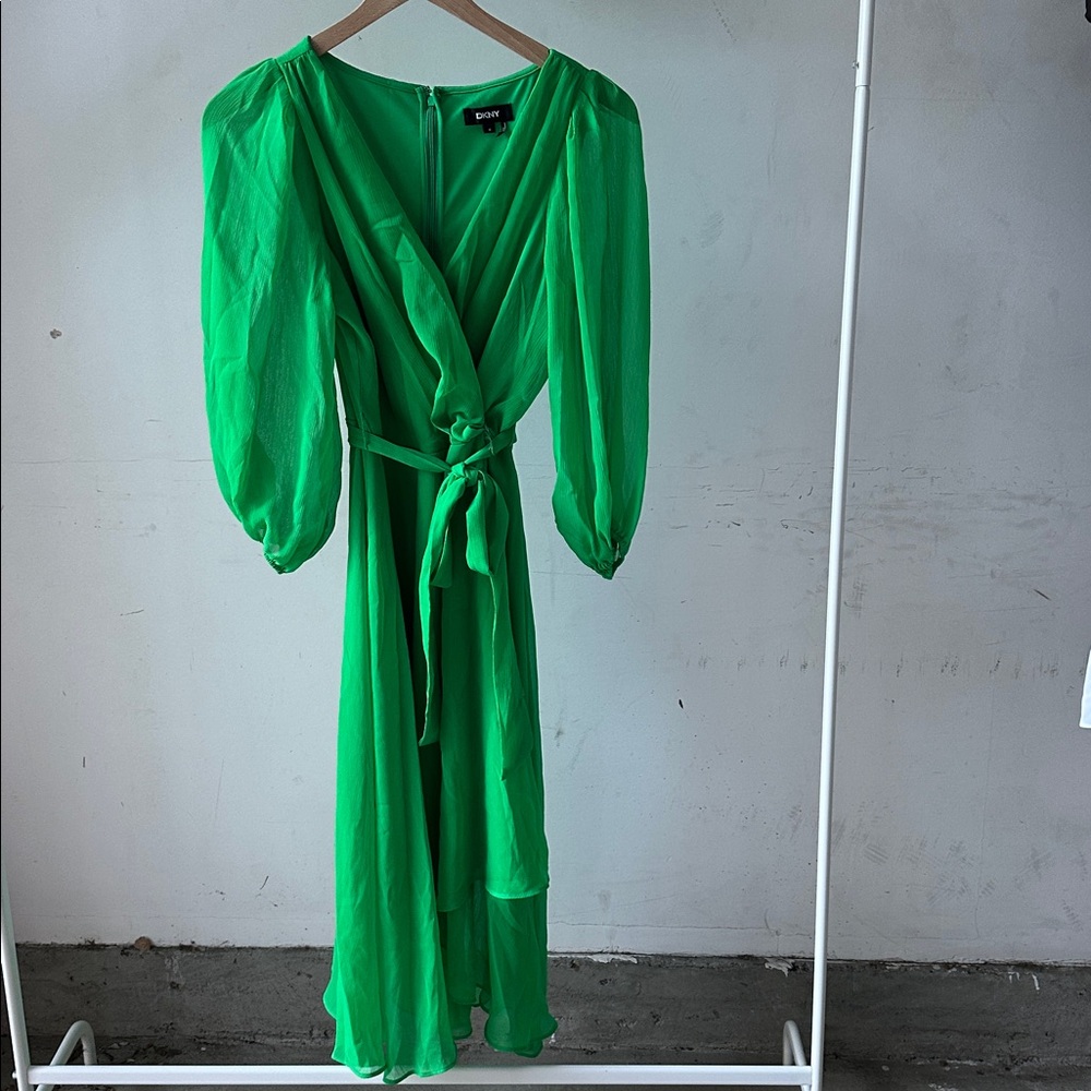 Vibrant Green Crepe Chiffon Sleeve Dress